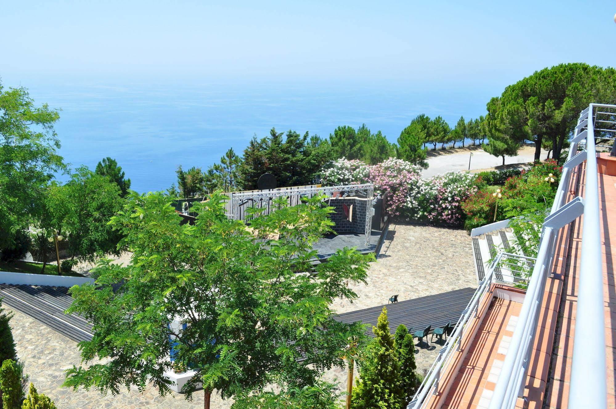 Club Residence Pianetamaratea Santa Caterina  Exterior photo